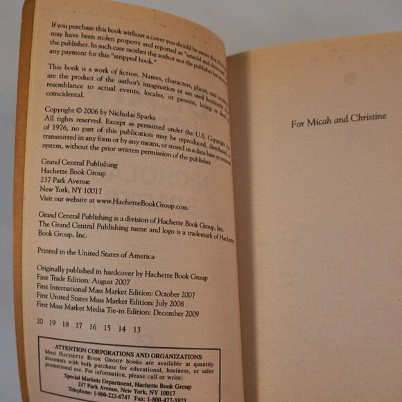 2 Nicholas Sparks Paperback Books Lot Lucky One Dear John Motion Picture Covers - Picture 6 of 9